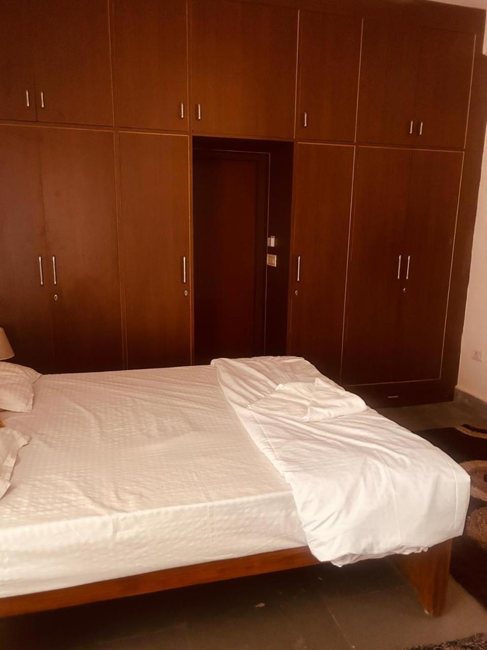 The English Gaon 4 Bhk Bhopal Extérieur photo